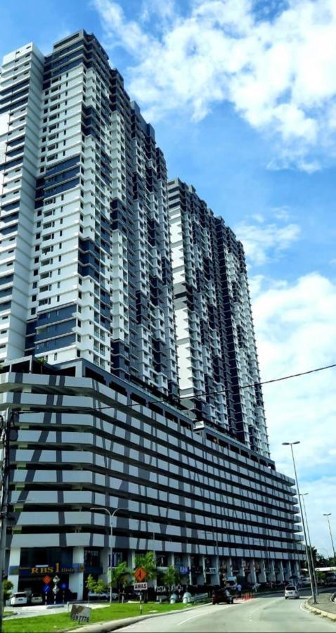 Attractive 3 Bedroom Condo With Pool-D Raudhah Homestay Kajang Eksteriør bilde
